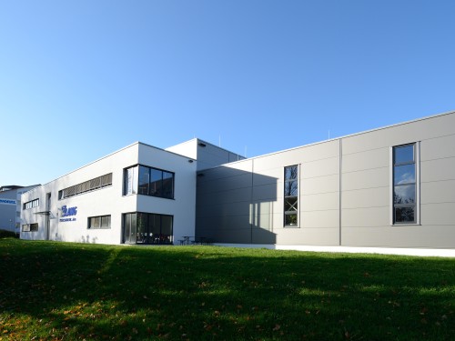 2010: Expansão do prédio de produção nas instalações de Holzmaden