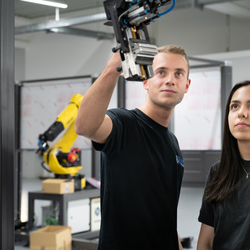 Dennis Bühler, ehem. Auszubildender zum Mechatroniker