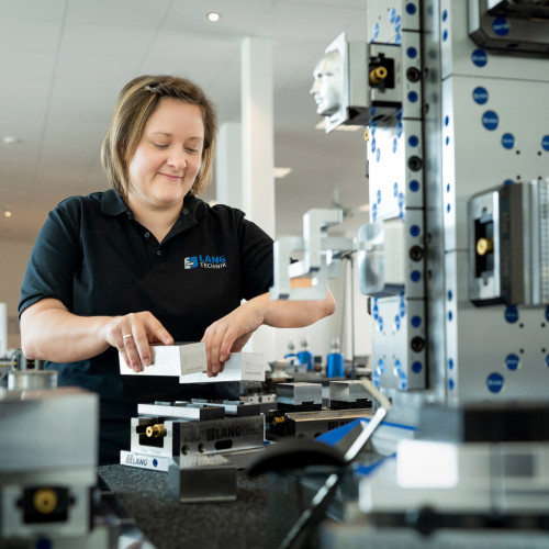 Marion Farr, Montage & Verantwortliche Schulungsraum